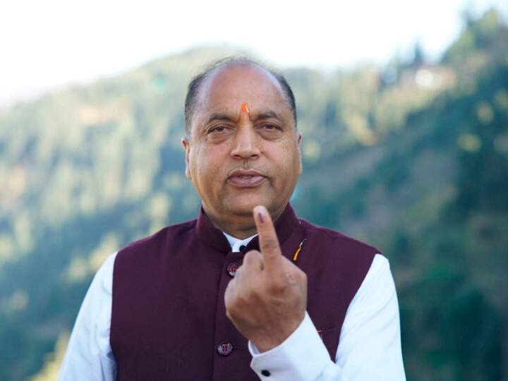 Himachal Election 2022 These big leaders including JP Nadda Jai Ram Thakur Pratibha Singh cast their votes Himachal Election 2022: CM जयराम ठाकुर, जेपी नड्डा, प्रतिभा सिंह समेत इन दिग्गज नेताओं ने डाला वोट