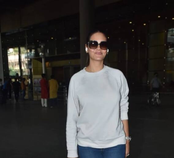 ईशा गुप्ता स्टायलिश लूकमध्ये पोहोचली विमानतळावर