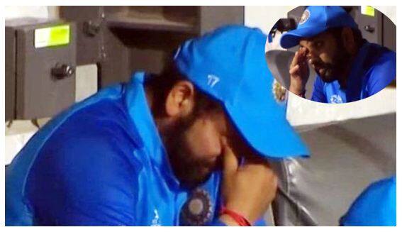 Rohit sharma cried and emotional after india lost semifinal against england t20 world cup IND vs ENG, T20 WC SF: ਰੋਹਿਤ ਸ਼ਰਮਾ ਨੂੰ ਇੰਨਾ ਟੁੱਟਿਆ ਹੋਇਆ ਕਦੇ ਨਹੀਂ ਦੇਖਿਆ, ਡ੍ਰੈਸਿੰਗ ਰੂਮ 'ਚ ਭਾਰਤੀ ਕਪਤਾਨ ਨੂੰ ਸੰਭਾਲਣਾ ਹੋ ਗਿਆ ਮੁਸ਼ਕਿਲ