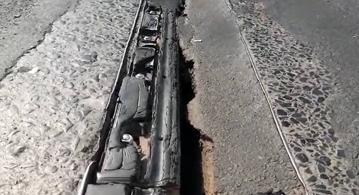 ২১ টি এক্সপানশন জয়েন্ট খারাপ হয়ে গিয়েছে। সেতুকে ধরে রাখার অন্যতম খুঁটি যা।