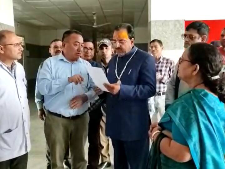 Uttarakhand Haldwani Ajay Bhatt arrived to inspect Ayush Hospital ann Uttarakhand: आयुष अस्पताल का निरीक्षण करने पहुंचे केंद्रीय मंत्री अजय भट्ट, मैनेजमेंट की आधी अधूरी तैयारी पर जताई नाराजगी