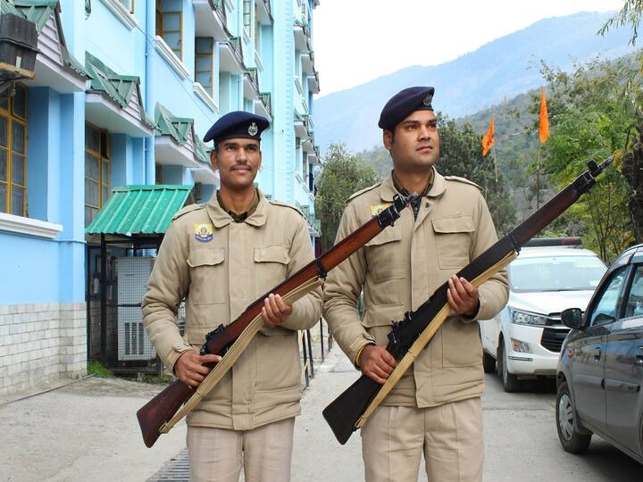 Out of Himachal's 68 assembly seats, the Shimla (U) constituency in the Shimla district recorded the lowest vote rate of 62.53 percent, according to official figures. With 80% of the vote, the Nainadevi seat in Bilaspur came in second. Nachan in Sirmaur's Mandi district received 79.25 percent of the vote, followed by Manali in Kullu, which received 79 percent. (Image Source: PTI)