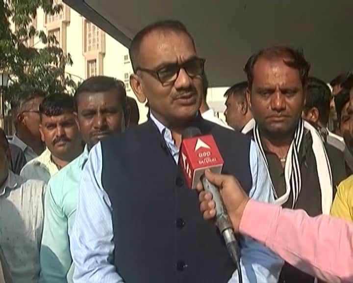 Gujarat Election 2022: Manhar Patel was upset after being denied ticket from Botad seat Gujarat Election 2022: બોટાદ બેઠક પરથી ટિકિટ કપાતા કોગ્રેસ નેતા મનહર પટેલ નારાજ, કહ્યુ- સાંજે સાત વાગ્યે મારો અંતિમ નિર્ણય જાહેર કરીશ