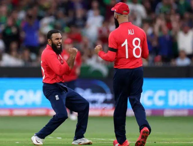 pakistan vs england adil rashid maiden overs in t20 world cup final PAK vs ENG: Adil Rashid ਦੇ ਨਾਂਅ ਦਰਜ ਹੋਇਆ ਰਿਕਾਰਡ, T20 ਵਿਸ਼ਵ ਕੱਪ ਦੇ ਫਾਈਨਲ 'ਚ ਮੇਡਨ ਓਵਰ ਕਰਨ ਵਾਲੇ ਬਣੇ ਪੰਜਵੇ ਖਿਡਾਰੀ