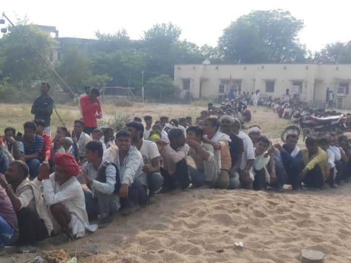Bundi Om Birla meet Lalchand Kataria of farmers troubled by shortage of fertilizers in Rajasthan ANN Bundi News: खाद की किल्लत से परेशान किसानों की लगी लंबी लाइन, मंत्री कटारिया से मिले ओम बिरला