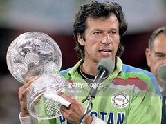 ENG vs PAK Final: जब पहली बार वर्ल्ड कप ट्रॉफी जीतकर पाकिस्तान लौटी थी टीम, वकार युनूस ने सुनाया इमोशनल किस्सा