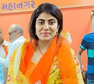 Gujarat Election 20222:  નણંદ કરી રહી છે ભાભીની હારનો પ્રચાર ! રવિન્દ્ર જાડેજાની પત્ની રિવાબા અને બહેન નયના વચ્ચે રાજકીય લડાઈ