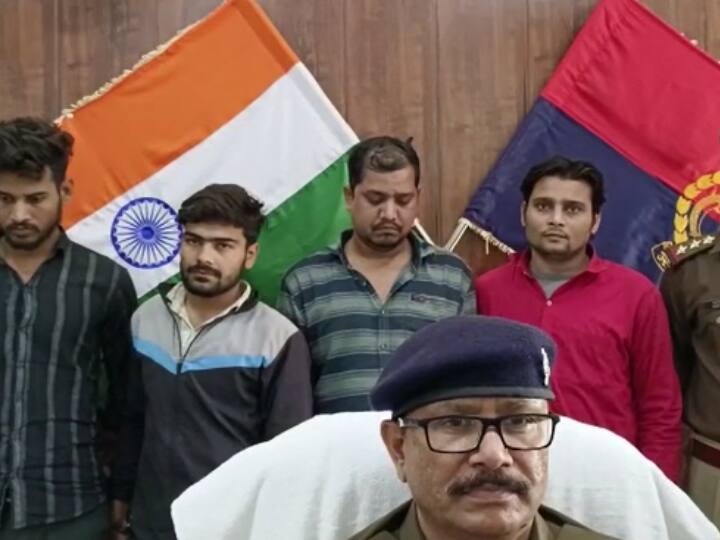 Bulandshahr Police disclosed case of robbery and firing 4 accused arrested with 4 accused goods ANN Bulandshahr News: लूट और गोलीकांड मामले का पुलिस ने किया खुलासा, 4 आरोपियों को गिरफ्तार कर बरामद किया सामान