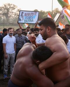 Bharat Jodo Yatra : भारत जोडो यात्रेत झळकला 'कोल्हापुरी बाणा'; राहुल गांधीही भारावले