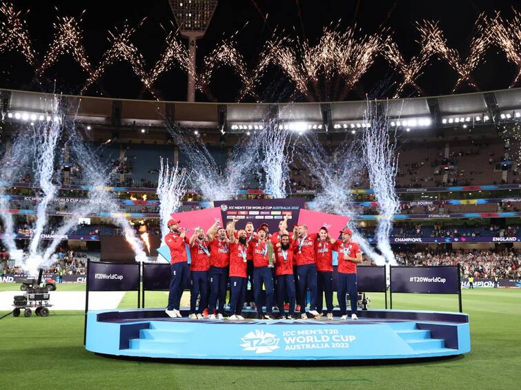 How much prize money did each team get at T20 World Cup 2022 Know all details T20 WC 2022 Prize Money: உலகக் கோப்பையில் ஜெயித்த அணிக்கு எவ்வளவு பரிசுத் தொகை தெரியுமா?