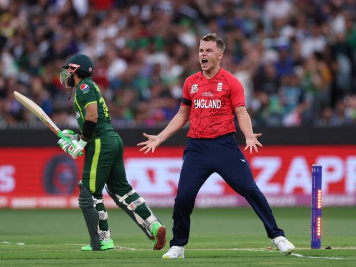 England conceded just 18 runs and picked 4 wickets in the last 4 overs against pakistan in T20 World Cup Final T20 World Cup Final: इंग्लैंड की गेंदबाजी के सामने बिखरी पाकिस्तानी टीम, डेथ ओवर में सैम कर्रन और क्रिस जॉर्डन का जलवा