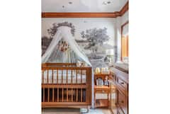 बेहद यूनिक है Sonam Kapoor के बेटे वायु का नर्सरी रूम, वॉल पेंटिंग से लेकर इंटीरियर तक देखें तस्वीरें