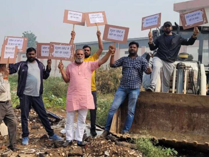 Rajasthan News Environmentalists warn of Chipko agitation over cutting of trees at Jaipur airport ann Jaipur News: जयपुर एयरपोर्ट के पास 700 पेड़ों को काटने की तैयारी, पर्यावरणविदों ने दी 'चिपको आंदोलन' की चेतावनी
