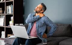 Back Pain Remedy : ਘਰੋਂ ਕਰ ਰਹੇ ਹੋ ਦਫ਼ਤਰੀ ਕੰਮ ਤਾਂ ਰੱਖੋ ਇਨ੍ਹਾਂ ਗੱਲਾਂ ਦਾ ਖ਼ਿਆਲ, ਵਰਨਾ ਪਛਤਾਓਗੇ