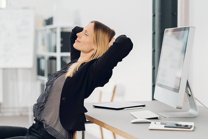 ਜੇਕਰ ਤੁਸੀਂ ਇਸ ਤਰ੍ਹਾਂ ਦੀ ਸਮੱਸਿਆ ਤੋਂ ਬਚਣਾ ਚਾਹੁੰਦੇ ਹੋ ਤਾਂ ਤੁਹਾਨੂੰ ਘਰ ਤੋਂ ਕੰਮ ਕਰਦੇ ਸਮੇਂ ਇਨ੍ਹਾਂ ਗੱਲਾਂ ਦਾ ਧਿਆਨ ਰੱਖਣਾ ਚਾਹੀਦਾ ਹੈ।