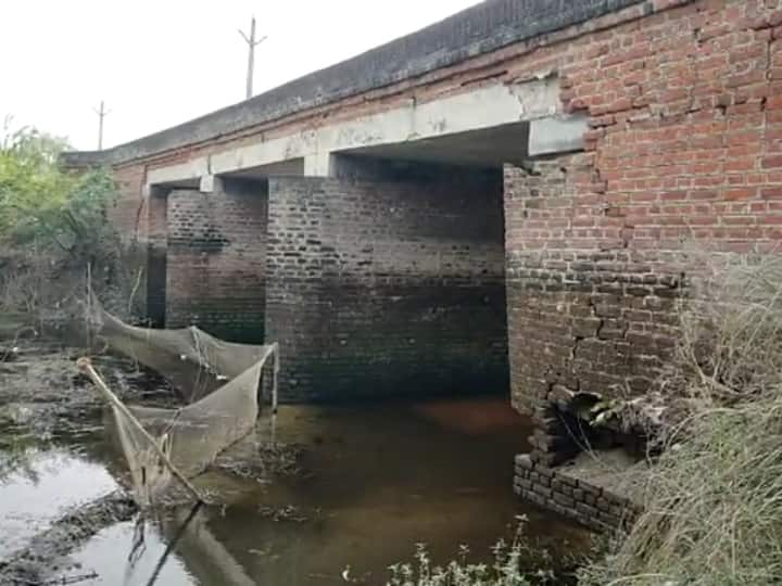 2 bridges found unsafe in Raebareli of UP entry of heavy vehicles continued ANN Raebareli: लापरवाही पड़ सकती है भारी! रायबरेली में असुरक्षित पाए गए दो पुलों से भारी वाहनों का प्रवेश जारी