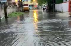 In Photos: ભારે વરસાદથી ચેન્નઈ જળબંબાકાર, હજુ પણ ભારે વરસાદની આગાહી