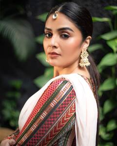 Anchor Sreemukhi: చీరలో హొయలుపోతున్న శ్రీముఖి