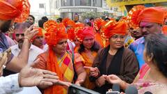 PHOTO: दिव्यांग मंत्रालयाचा निर्णय, औरंगाबादमध्ये फेटे बांधून व गुलाल उधळून आनंदोत्सव