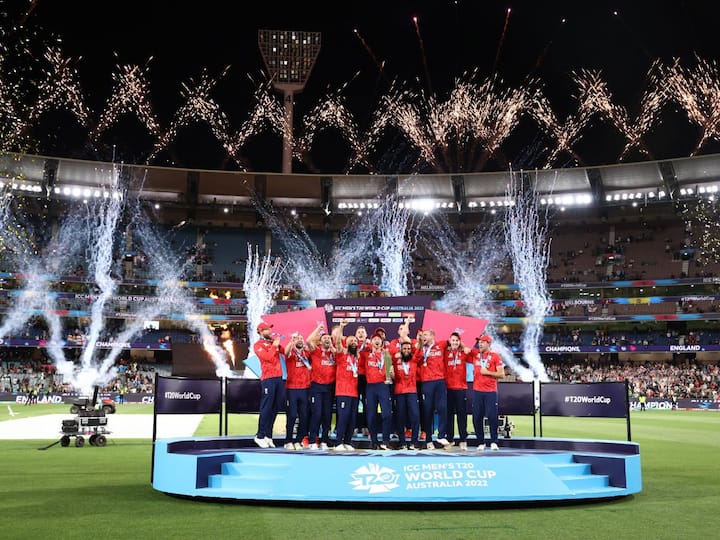 England won T20 World Cup 2022 : टी20 विश्वचषक 2022 स्पर्धा जिंकत इंग्लंडनं दुसऱ्यांदा टी20 विश्वचषकावर नाव कोरलं आहे.