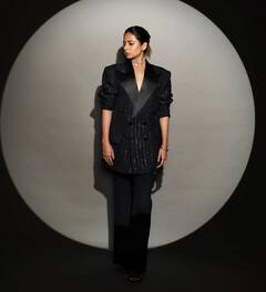 Sargun Mehta: सरगुन मेहताचा बॉसी अंदाज; कॅमेऱ्यासमोर दिल्या झकास पोज!