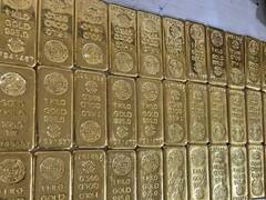 मुंबई एयरपोर्ट से 32 करोड़ रुपये का सोना जब्त, कैसे छुपाई थी सोने की छड़ें- देखें ये वीडियो