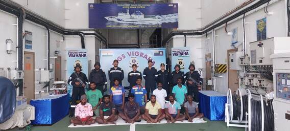 Indian Coast Guard: భారత జలాల్లోకి ప్రవేశించిన శ్రీలంక బోట్లు- 11 మంది మత్స్యకారులు అరెస్ట్