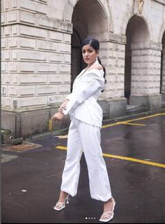 PHOTO : अजय देवगणची 'ऑनस्क्रीन' मुलीच्या ग्लॅमरस अदा