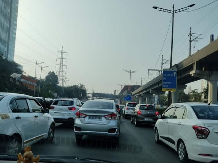 mumbai traffic updates huge traffic on western express highway between malad to jogeshwari trauma care center Mumbai Traffic Updates: वेस्टर्न एक्स्प्रेस हायवेवर प्रचंड वाहतूक कोंडी, सामान्यांचे हाल