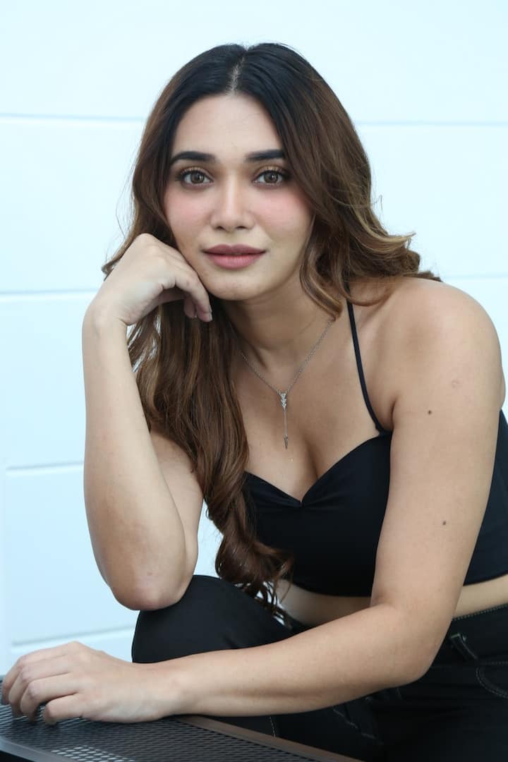 ఈ నెల 11న జెన్నిఫర్ నటించిన ‘న‌చ్చింది గ‌ర్ల్‌ ఫ్రెండూ’ సినిమా విడుదల అయ్యింది.