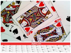 ताश के पत्तों में चार में से एक राजा को नहीं होती है मूछें! इसके पीछे है दिलचस्प वजह