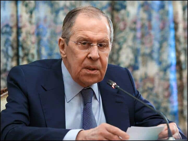 Russia Ukraine War Sergei Lavrov said Moscow is not aggressor in the war with Ukraine Its launched by West Russia Ukraine War: 'यूक्रेन में हमलावर हम नहीं, ये युद्ध रूस के खिलाफ पश्चिमी देशों ने शुरू किया था', लावरोव की अमेरिका को खरी-खरी