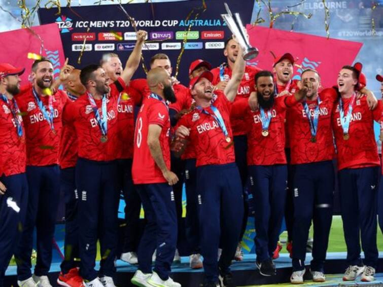 T20 World Cup 2022 England Team Celebration Dressing Room After Defeat Pakistan In Final T20 WC 2022: टी-20 विश्वचषक जिंकल्यानंतर इंग्लंडचं जबरदस्त सेलिब्रेशन; ड्रेसिंग रुममधील खास व्हिडीओ समोर
