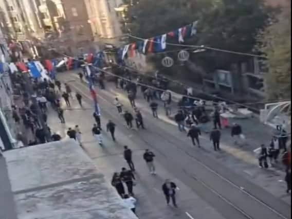 આ વિસ્ફોટ રવિવારે (13 નવેમ્બર) ઇસ્તંબુલના સૌથી ભીડવાળા વિસ્તારમાં થયો હતો જ્યારે ત્યાં મોટી સંખ્યામાં લોકો હાજર હતા. કહેવામાં આવી રહ્યું છે કે આ હુમલો આતંકવાદી ઘટના છે.