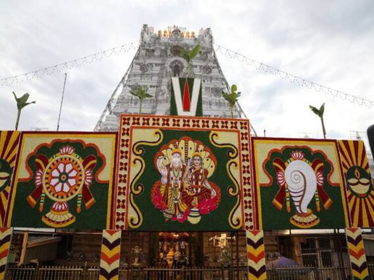 Tirumala Srivari Darshan  Arjitha seva december quota tickets released DNN Tirumala Tickets : శ్రీవారి భక్తులకు అలెర్ట్, 16న ఆర్జిత సేవ టికెట్లు విడుదల