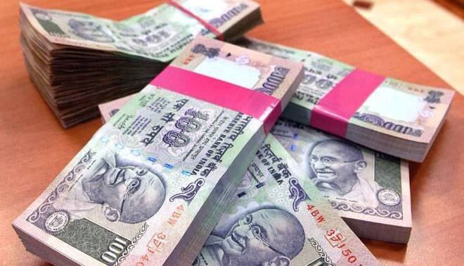 सेंट्रल बैंक ऑफ इंडिया ने भी हाल ही में ब्याज दरों में इजाफा किया है और इन्हें 0.75 फीसदी तक बढ़ा दिया है. इसने अपनी 2 करोड़ रुपये से कम वाली एफडी के लिए स्पेशल एफडी प्लान लॉन्च किए हैं.