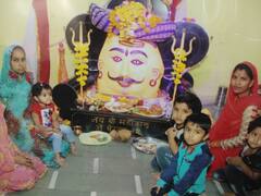 In Pics: इंदौर में अनोखा भंडारा, मुक्तिधाम में सूर्यास्त के बाद जुटते हैं श्रद्धालु, जलती चिताओं के बीच सुंदरकांड