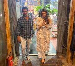 Hansika Motwani Pics: शादी की खबरों के बीच चेन्नई के इस मंदिर पहुंचीं हंसिका मोटवानी, क्या जल्द बजेगी शहनाइयां?