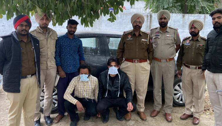 2 arrested including stolen Baleno car case registered Amritsar News: ਚੋਰੀ ਦੀ ਬਲੈਨੋ ਕਾਰ ਸਮੇਤ 2 ਕਾਬੂ, ਲੁਧਿਆਣਾ ਤੋਂ ਕੀਤੀ ਚੋਰੀ, ਮਾਮਲਾ ਦਰਜ