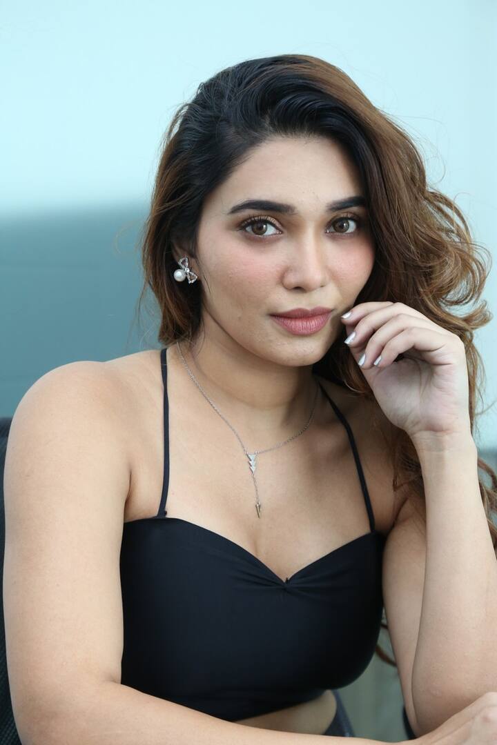 తెలుగు సినిమా పరిశ్రమలోకి మరో ముంబై హీరోయిన్ అడుగు పెట్టింది.