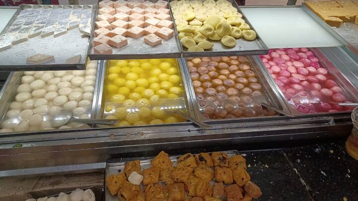 কারণটাও বিশেষ। জিআই ট্যাগ। বাংলার মিষ্টি যে জগতসেরা। সেই স্বীকৃতি অর্জনের পাঁচ বছর।