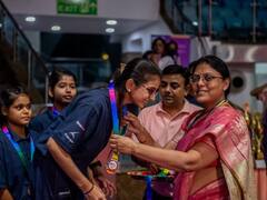 In Pics : महाराष्ट्राच्या आकांक्षाने दिल्लीच्या नॅशनल कॅरम चॅम्पियनशिप स्पर्धेत मिळवली दोन कांस्य पदकं, पाहा PHOTO