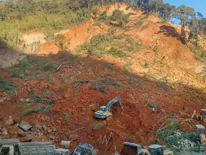 Mizoram Quarry Collapse 12 Workers Feared Trapped Stone Quarry Collapsed Hnahthial Village Mizoram Quarry Collapse: मिजोरम में पत्थर की खदान धंसने से 12 मजदूर फंसे, रेस्क्यू ऑपरेशन जारी