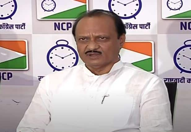 Maharashtra opposition leader ajit pawar criticism on bjp over mp girish bapat in kasba peth election campaign  Pune Bypoll : ऑक्सिजन लावून गिरीश बापटांना प्रचारात उतरवणं योग्य आहे का? अजित पवारांचा सवाल