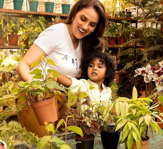 In Pics: आलिया भट्ट से लेकर करीना कपूर तक, इन बॉलीवुड एक्ट्रेस ने सिजेरियन डिलीवरी से दिया बच्चे को जन्म