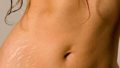 Women health :પ્રેગ્નન્સી દરમિયાન શરીરમાં પડી ગયેલા સ્ટ્રેચ માર્ક્સને આ ઘરેલુ ઉપાયથી કરો દૂર