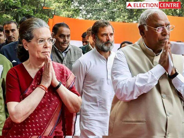 Gujarat assembly elections 2022 congress released List of congress star campaigners 40 leaders including Kharge Sonia and rahul gandhi Gujarat Assembly Elections 2022: कांग्रेस के स्टार प्रचारकों की सूची जारी; खरगे, सोनिया, राहुल, प्रियंका, गहलोत, बघेल समेत 40 नेताओं के नाम