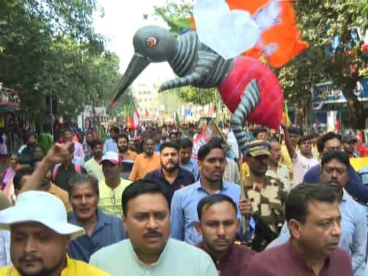 এই মরসুমে এখনও পর্যন্ত হাওড়া পুর এলাকায় ৭জন ডেঙ্গি আক্রান্তের মৃত্যু হয়েছে।