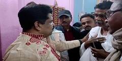বিজেপি নেতার মায়ের মৃত্যুর খবরে বাড়িতে হাজির তৃণমূল বিধায়ক, সংঘাতের আবহে সৌজন্যের অন্য ছবি