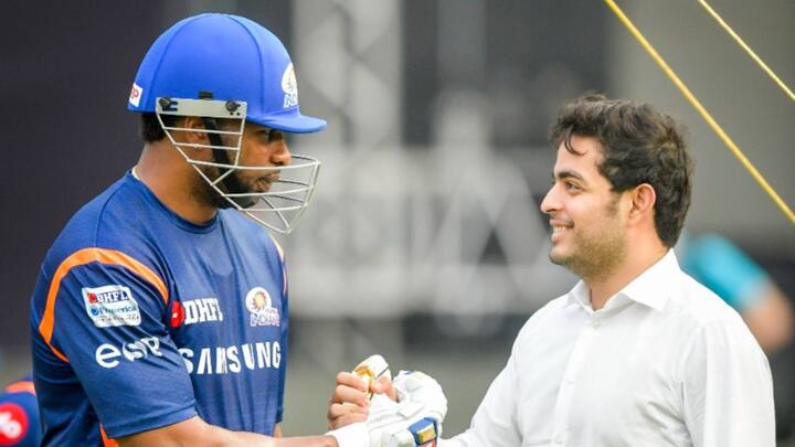 গত মরসুমে সবার নীচে শেষ করেছিল মুম্বই ইন্ডিয়ান্স। নতুন মরসুমে শক্তিশালী দল গড়ে তুলতে আগ্রহী পল্টনরা। আইপিএল থেকে অবসর গ্রহণ করেছেন কায়রন পোলার্ড। তাঁকে সহ মোট ১৩জন খেলোয়াড়কে ছেড়ে দিয়েছে মুম্বই ইন্ডিয়ান্স। তাদের কাছে মোট ২০.৫৫ কোটি টাকা রয়েছে।